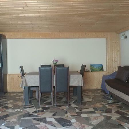 Lali'S Guest House In Juta Zewnętrze zdjęcie