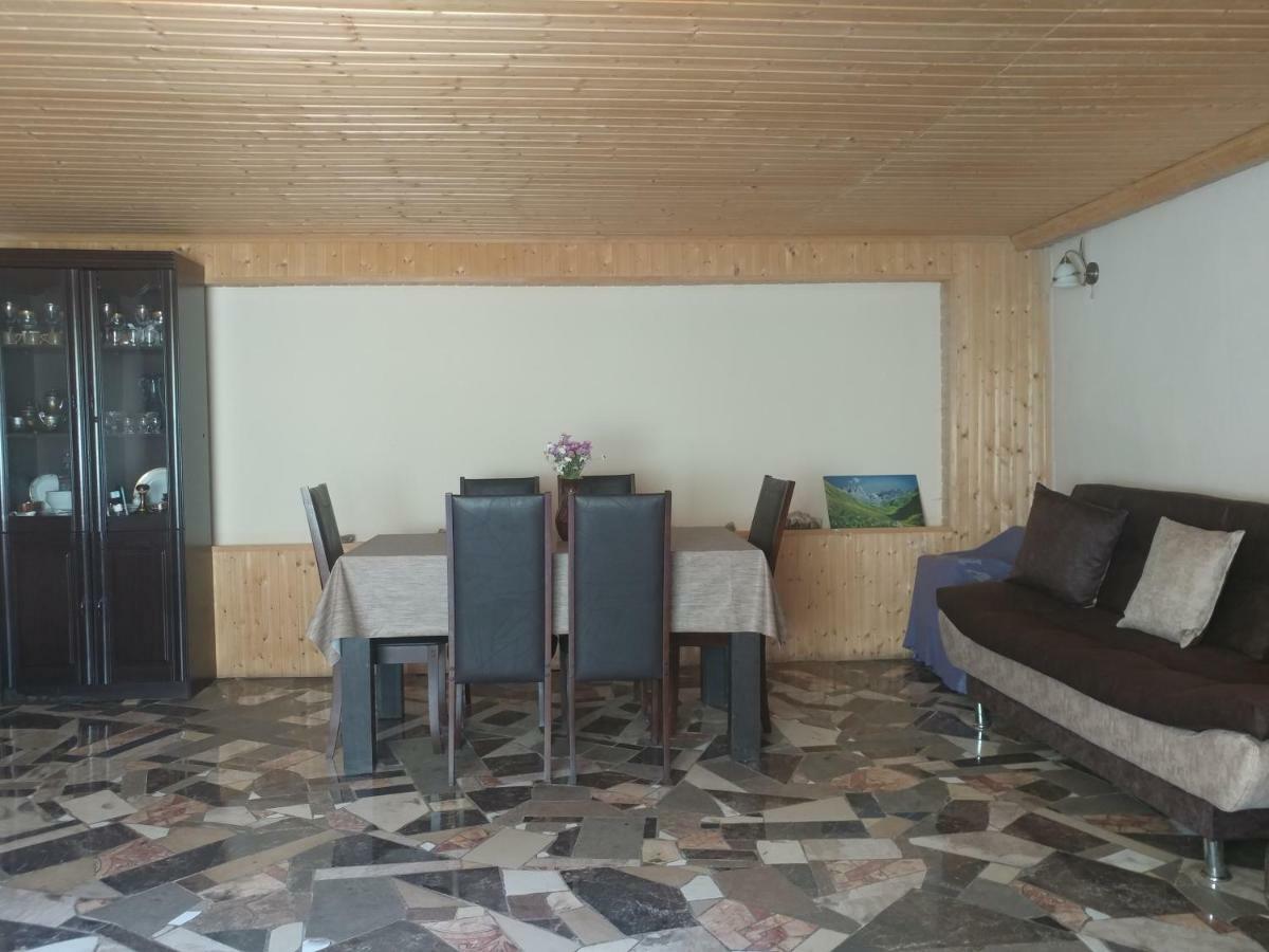 Lali'S Guest House In Juta Zewnętrze zdjęcie